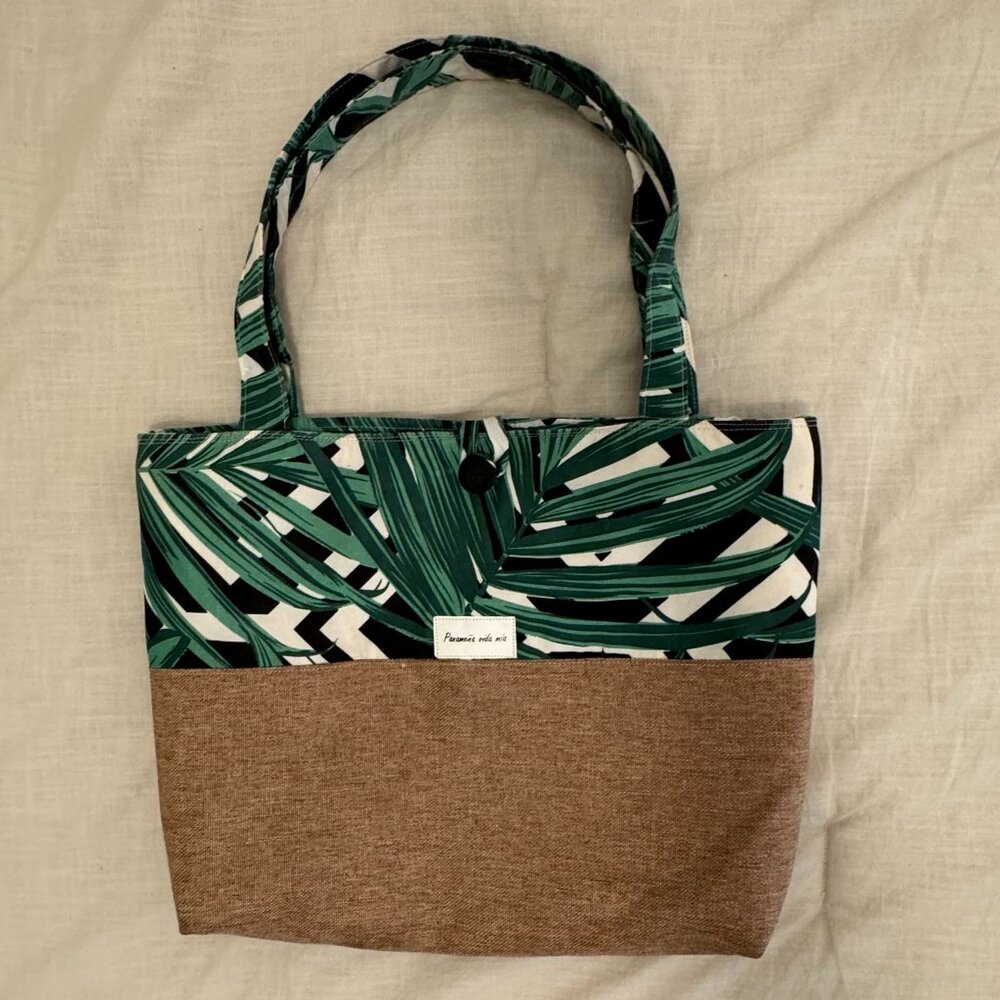 Medium-Sized Tropical Summer Tote